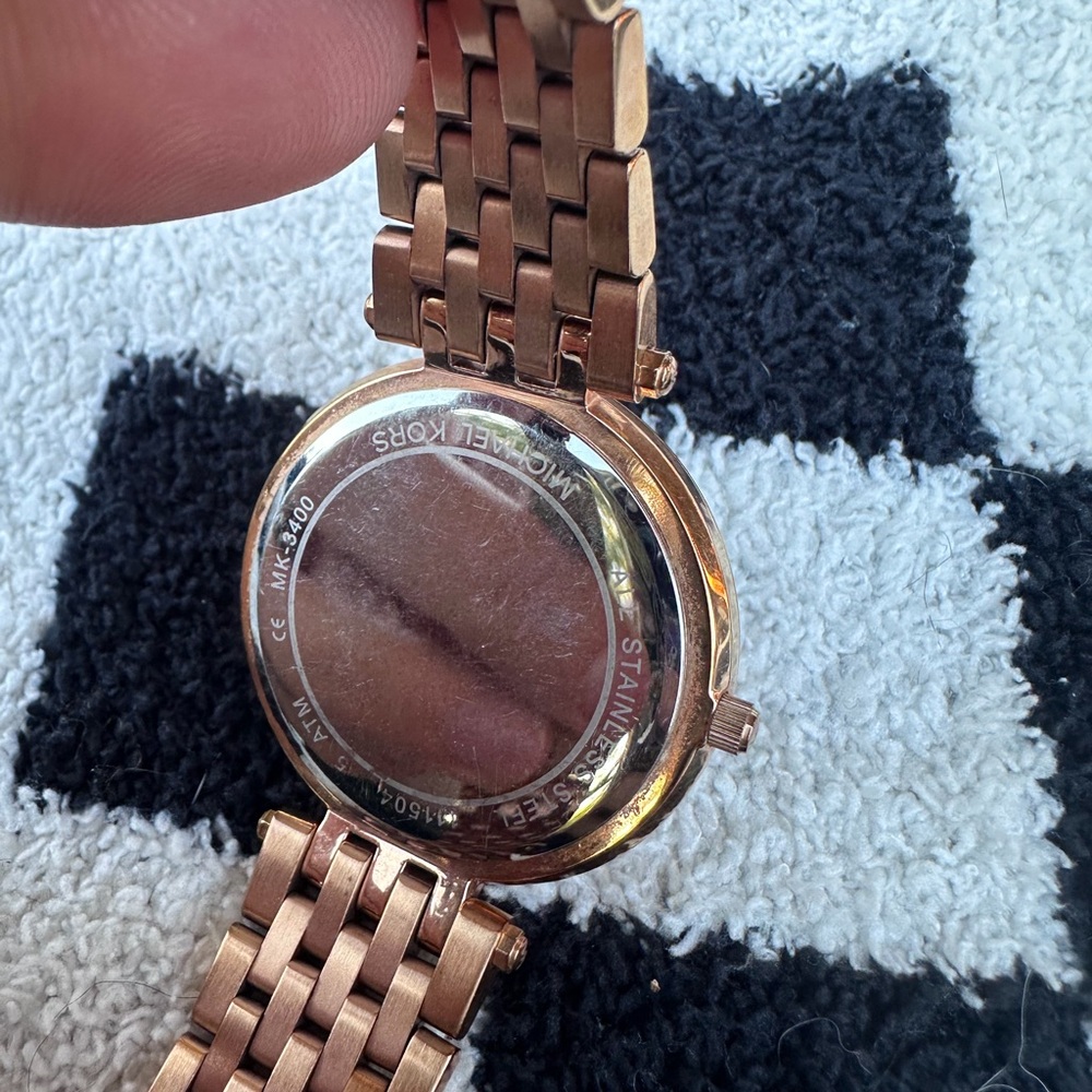 Michael Kors Rose Gold Watch with Lavender Sunray Dial - Picture 5 of 6